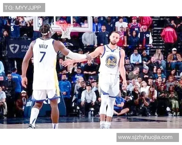 快船与勇士对决微博热议赛况分析与球员表现点评